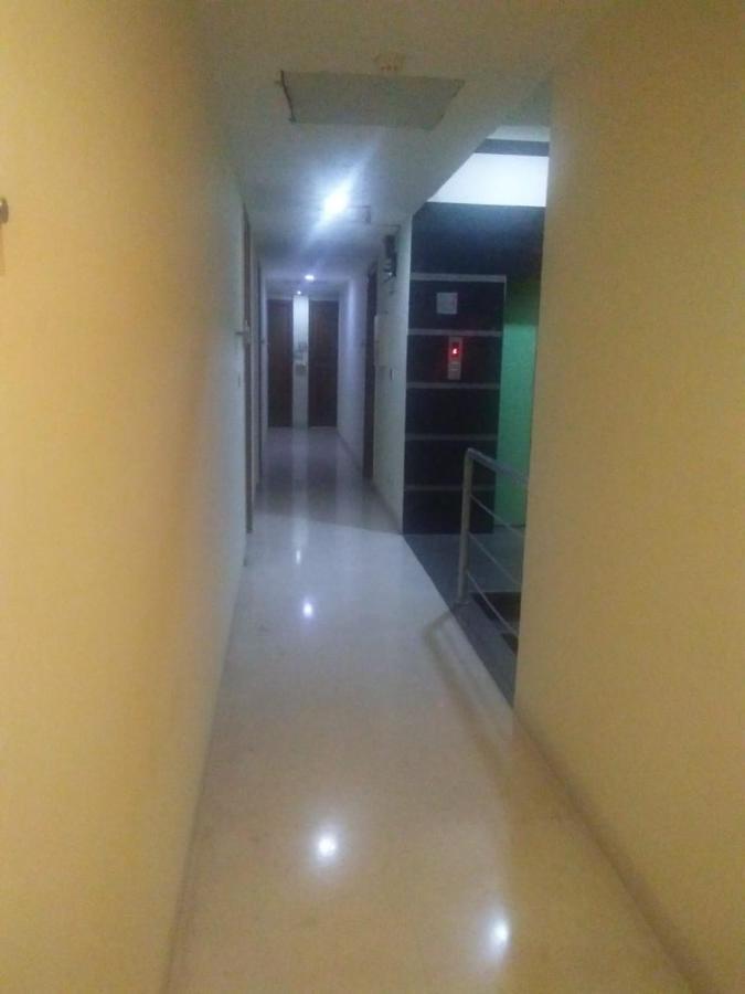 Hotel Capital O 5270 The Divine Park 3*