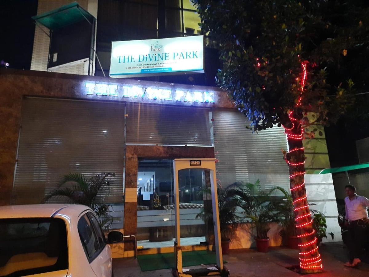 Hotel Capital O 5270 The Divine Park New Delhi